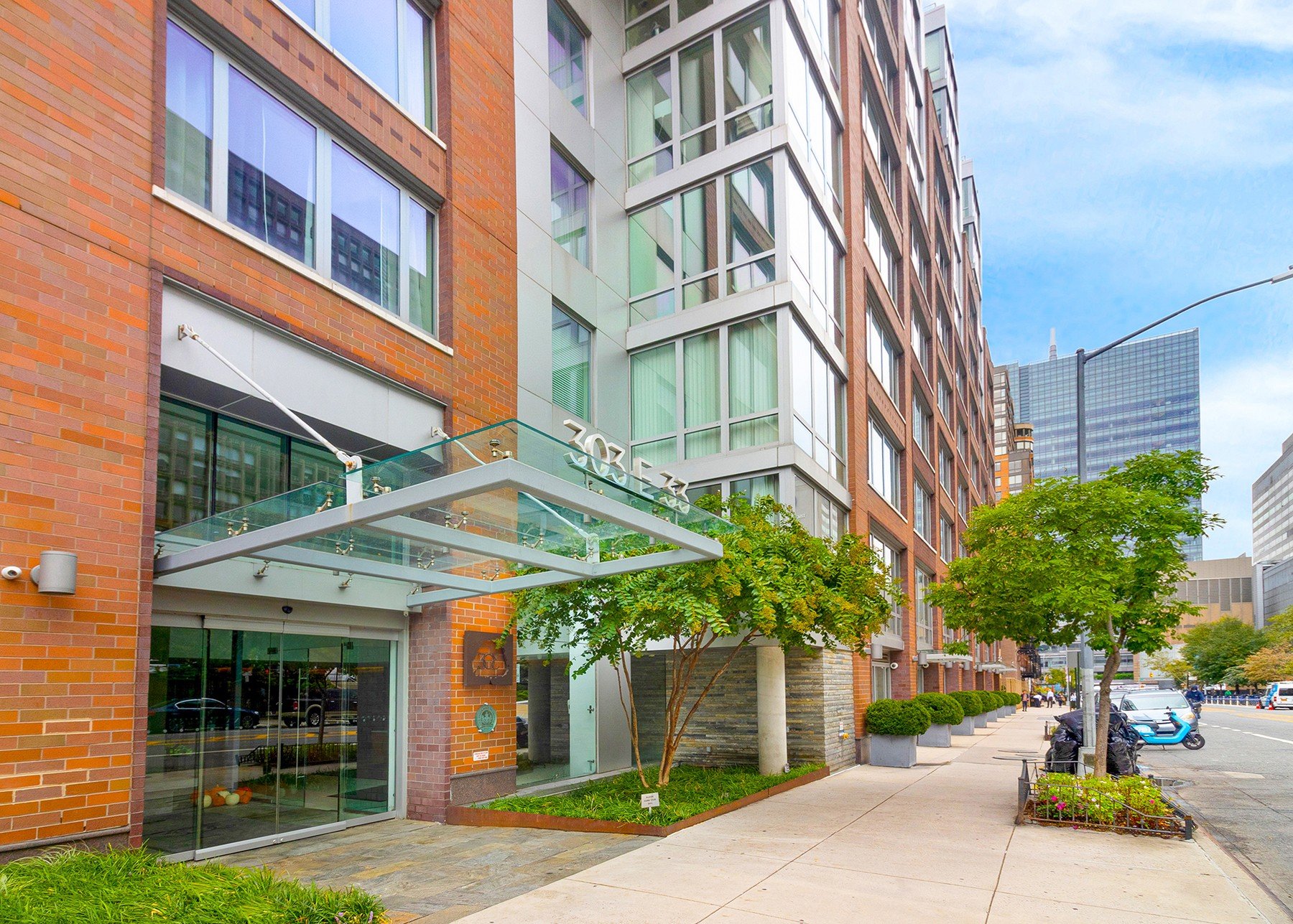 303 East 33rd Street, #4J
