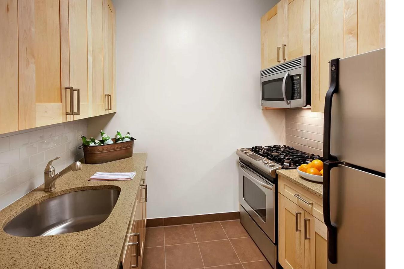 21 W St #23E
