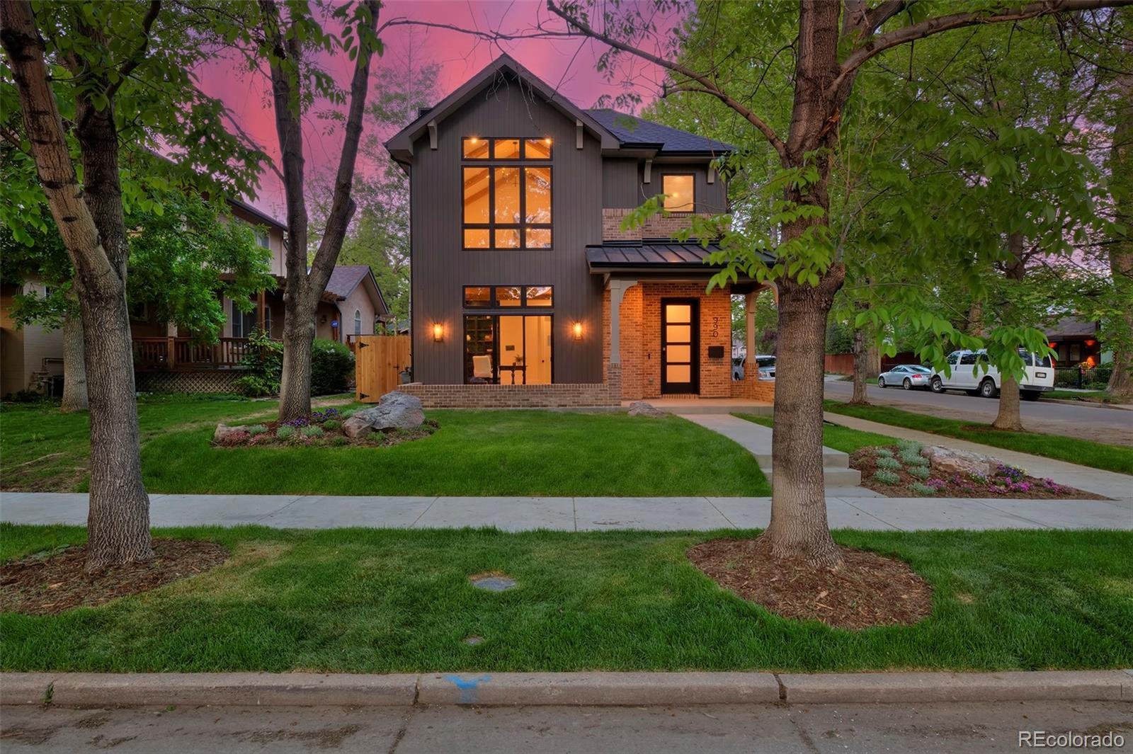 990 S High St