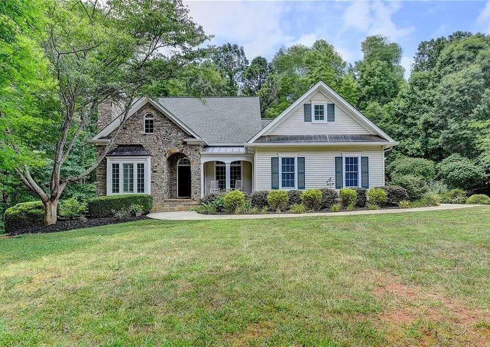483 Oakleaf Trl