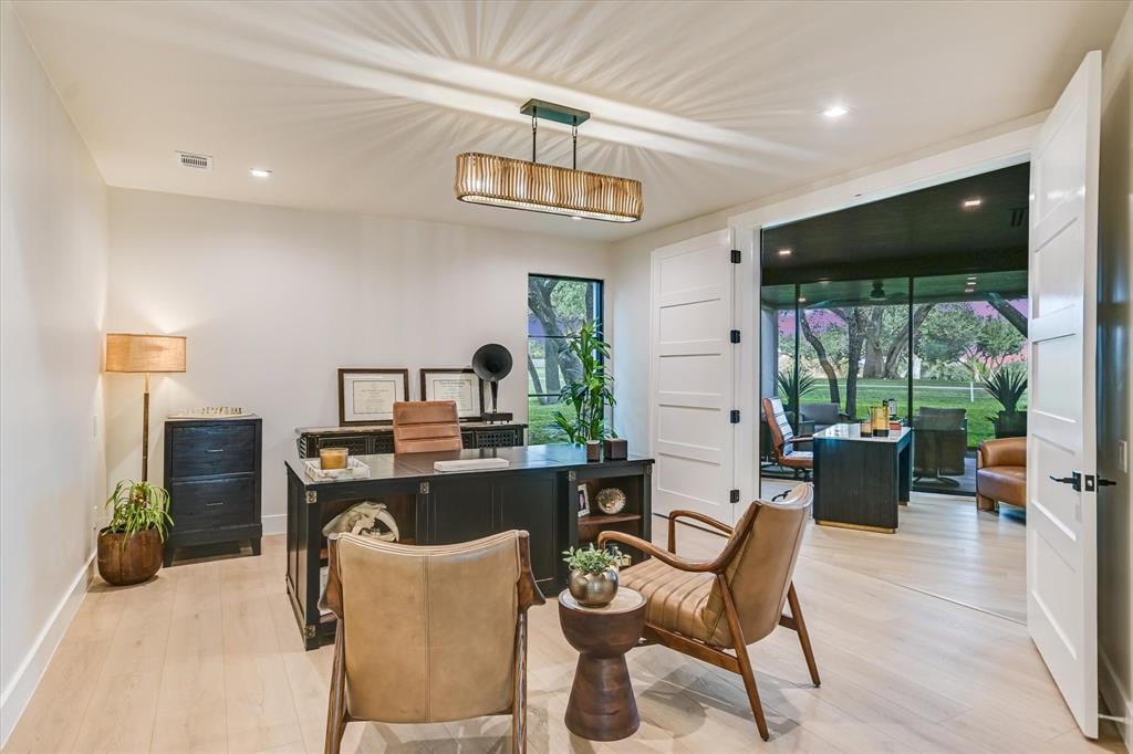 6204 Lost Horizon Drive