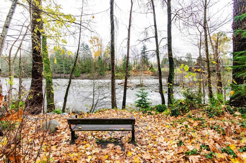 533 Waters Edge Cres, #103