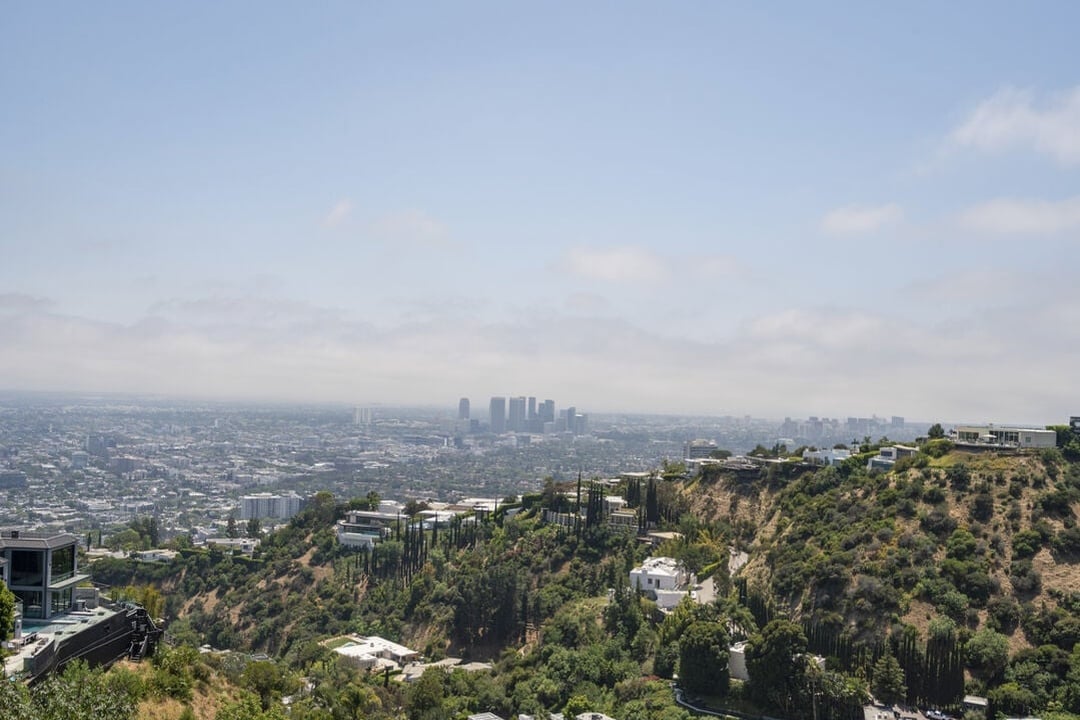 Nova Estate, Sunset Plaza Dr, 90069