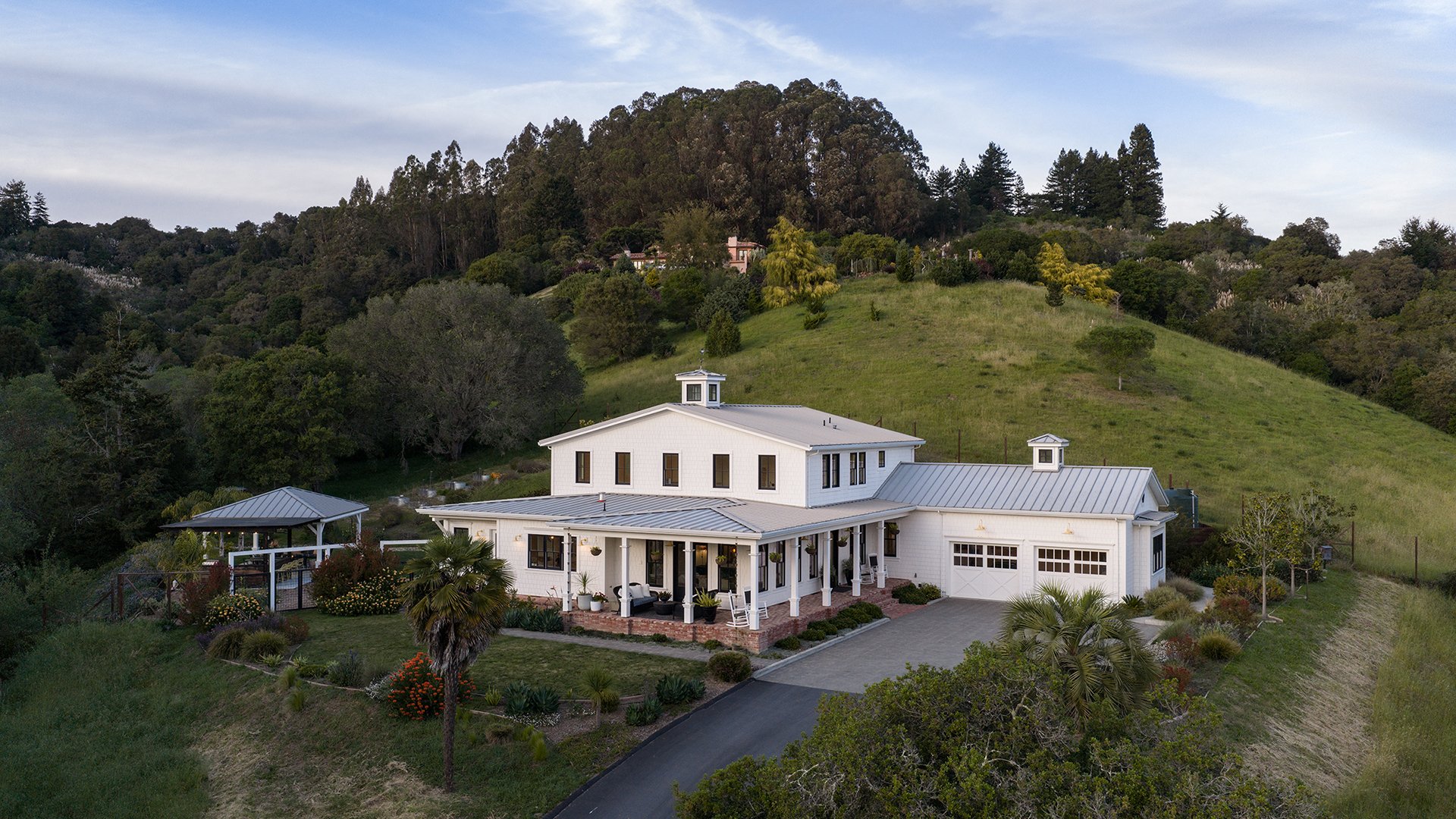 Honey Hill - 365 Race Horse Ln