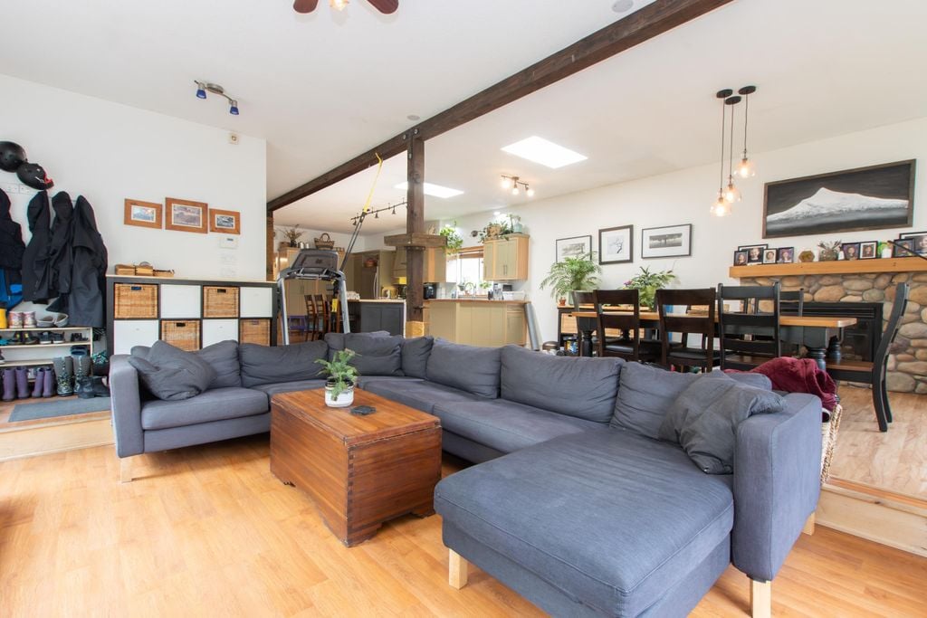 26 Bracken Pkwy