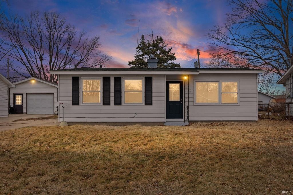 1219 Davis Dr
