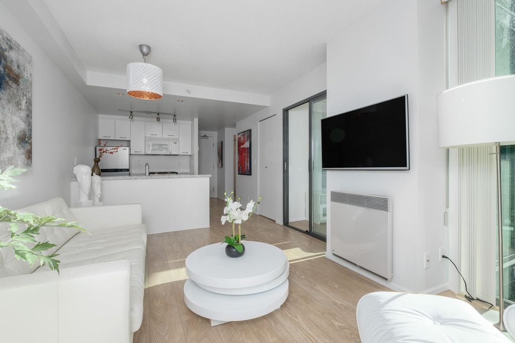 1331 W Georgia St, #707