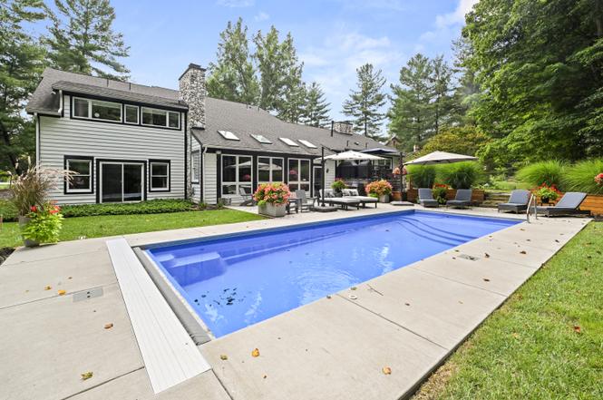76 Crosstie Ln
