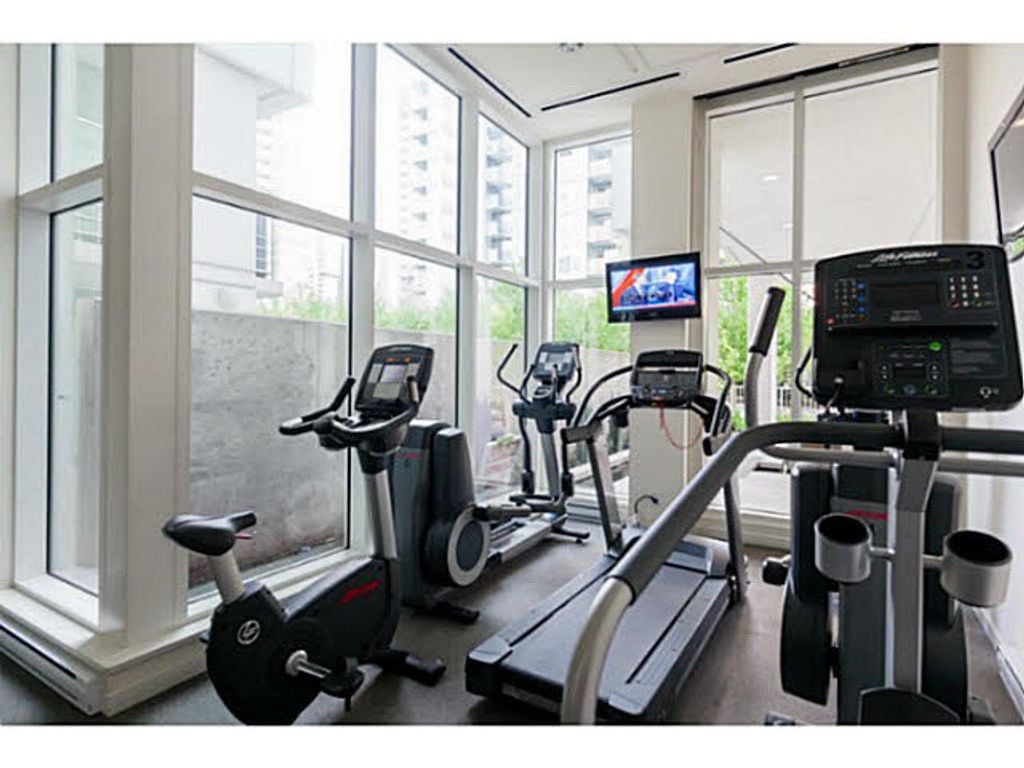 161 W Georgia St #1008