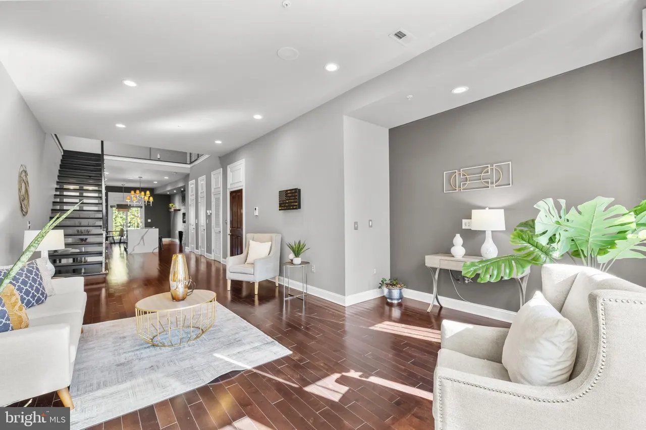 151 V St NW #4
