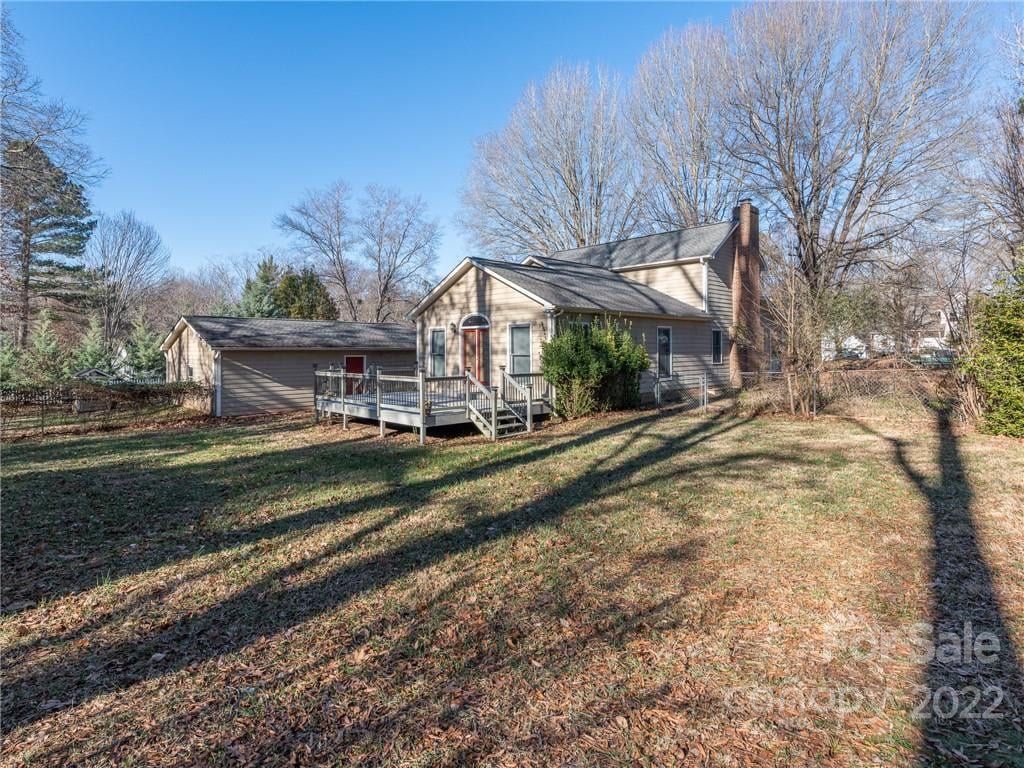 5400 Country Woods Dr