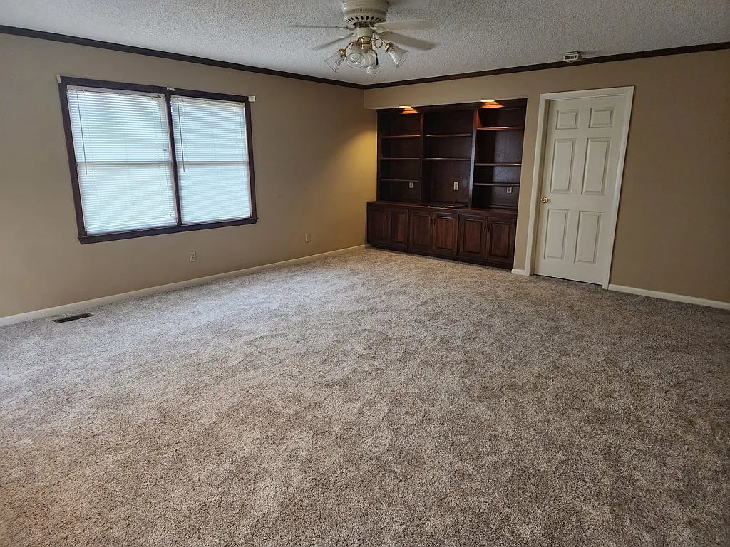 3709 W Us Highway 82