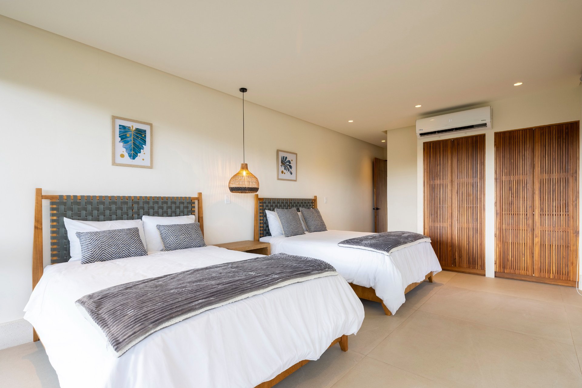 Casa Roacamar:  A Modern Coastal Sanctuary Steps from Playa Bonita