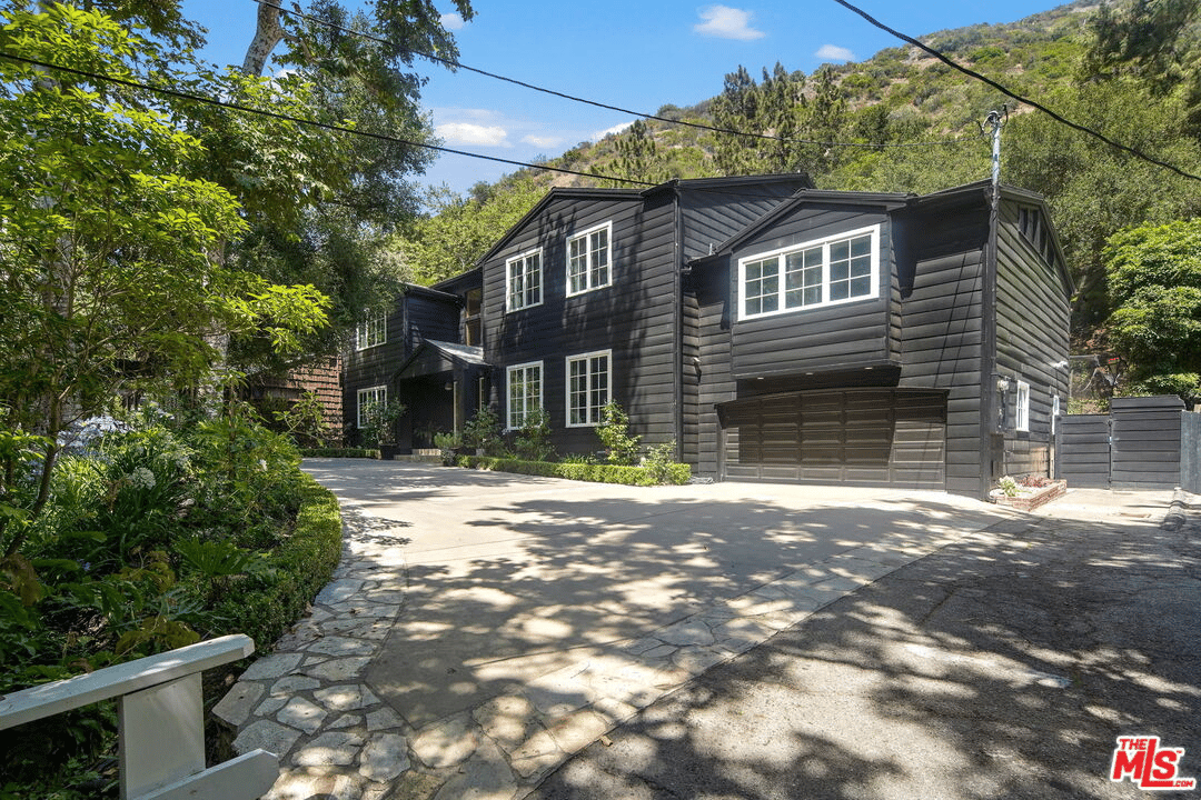 2794 Mandeville Canyon Rd