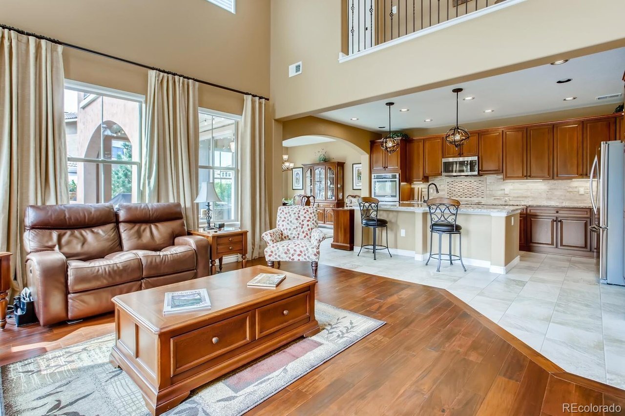 9506 Pendio Ct