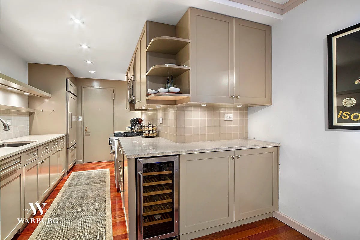 400 East 56th St, #26J