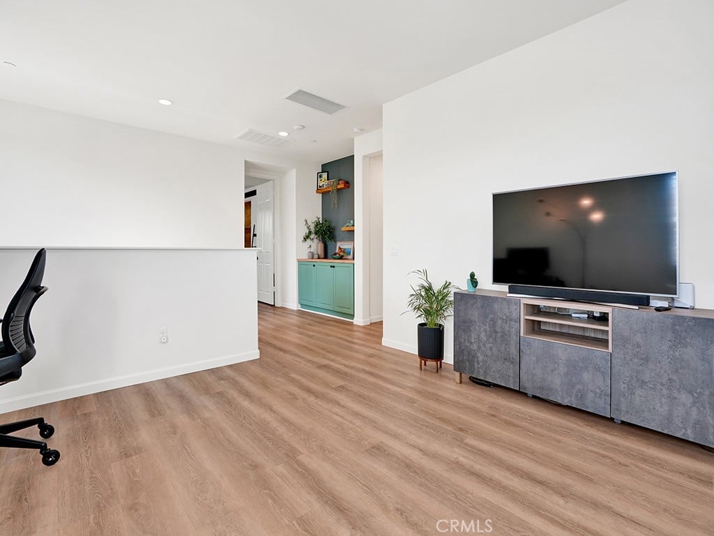 8967 Sunshine Valley Way