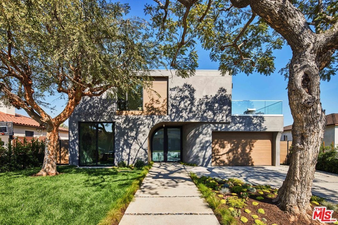 3406 Mountain View Ave