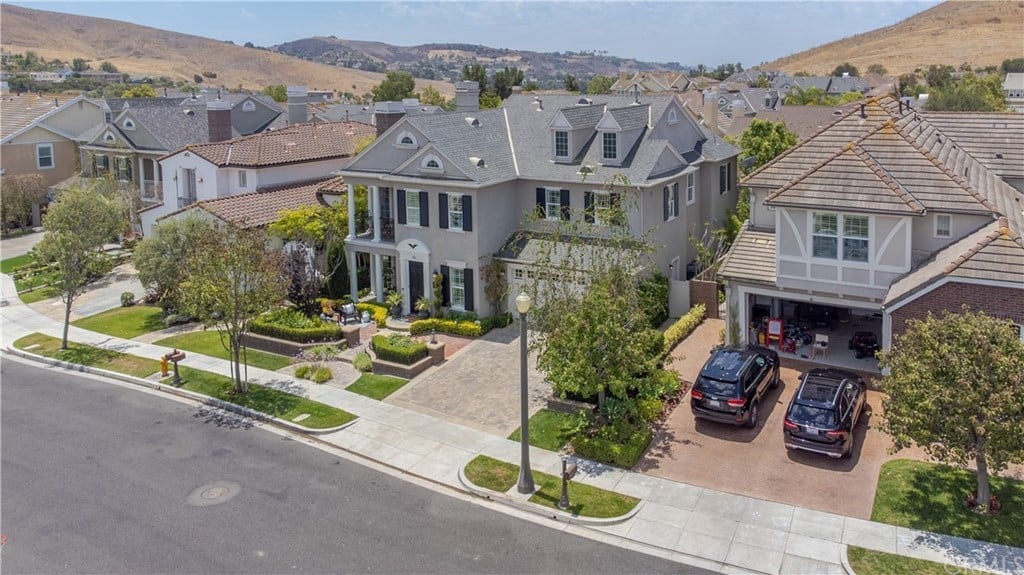 6 Galora Ln