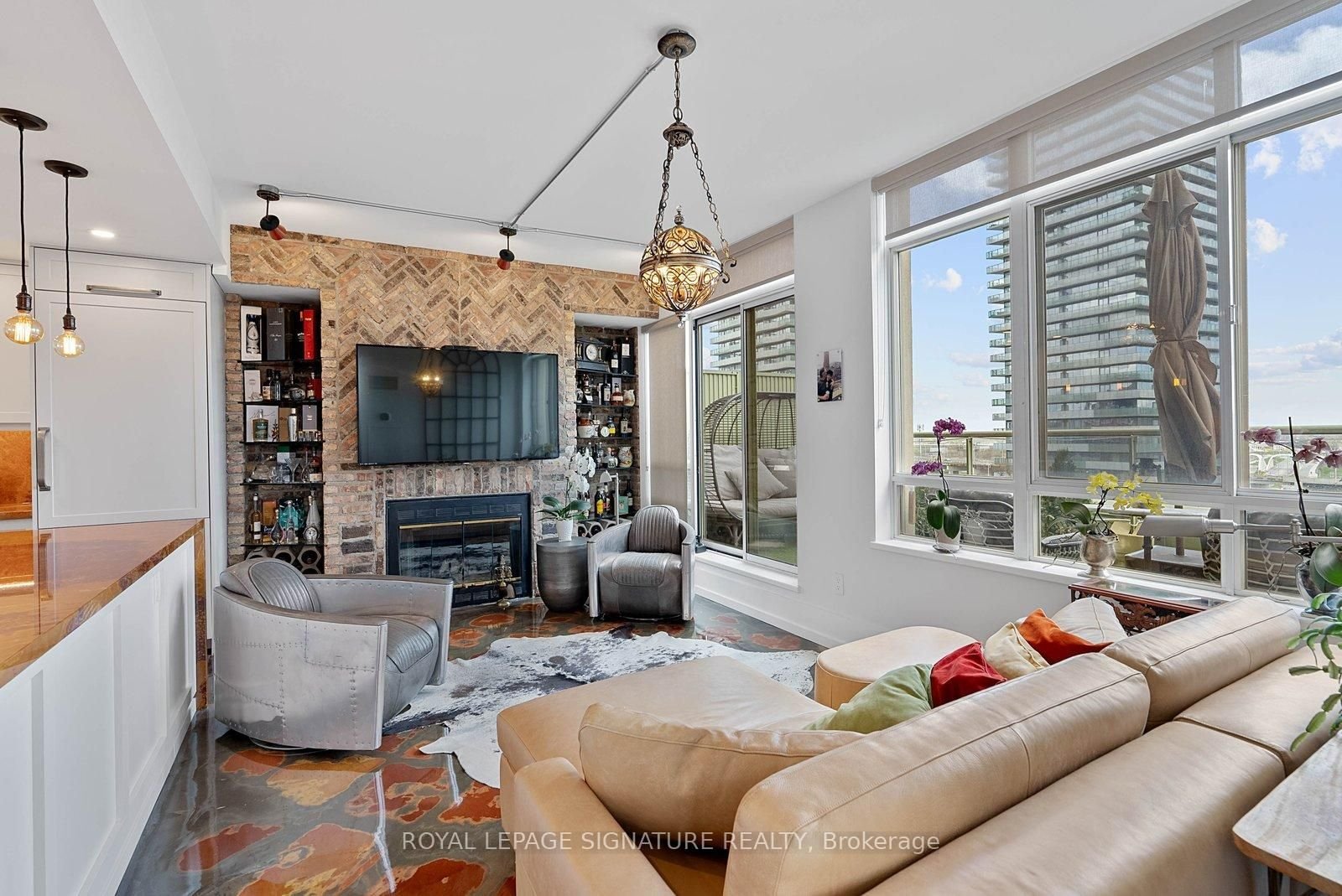 PENTHOUSE ON THE MILL
