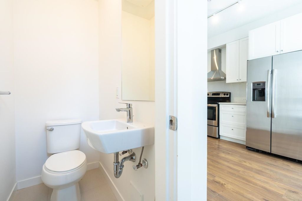 8476 207a St, #86