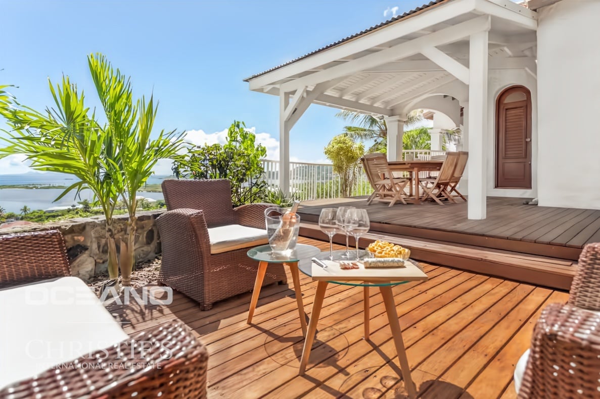 EXCLUSIVE 3 Bedrooms + Private Swimming Pool in Orient Bay –  View of St. Barth