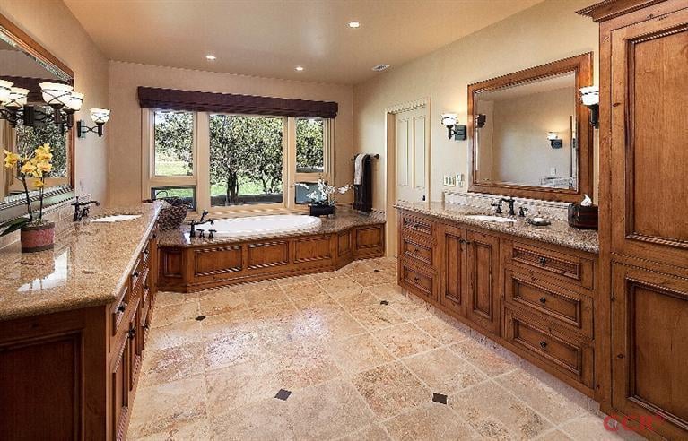 1628 Rambling Oaks Rd