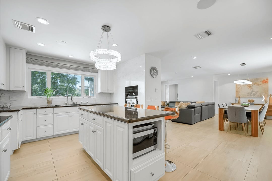 Luxe, Bellagio, 90049