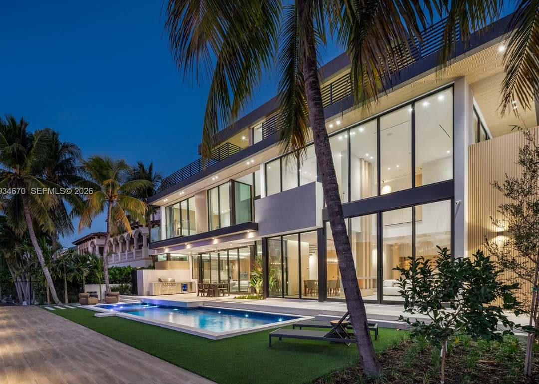641 Flamingo Dr