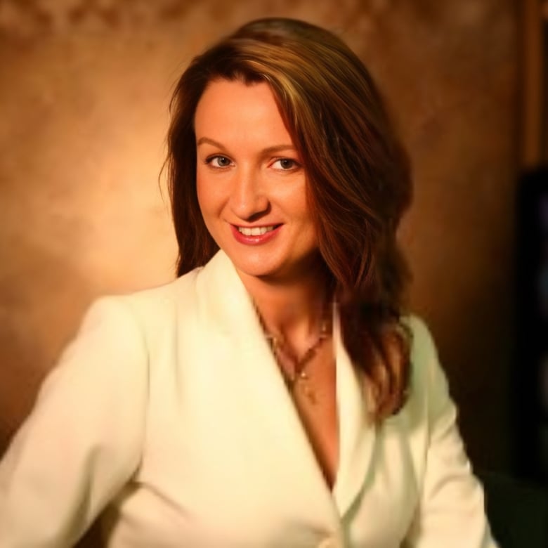 Connie Kalimerakis Richmond, VA Real Estate Agent Headshot