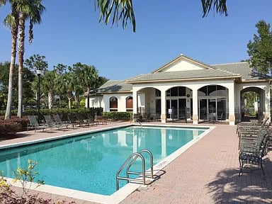2263 SW Manele Pl
