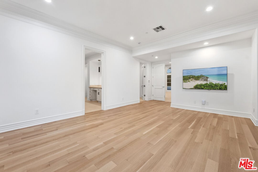Ivory Arcadia, Martin Lane, 90210