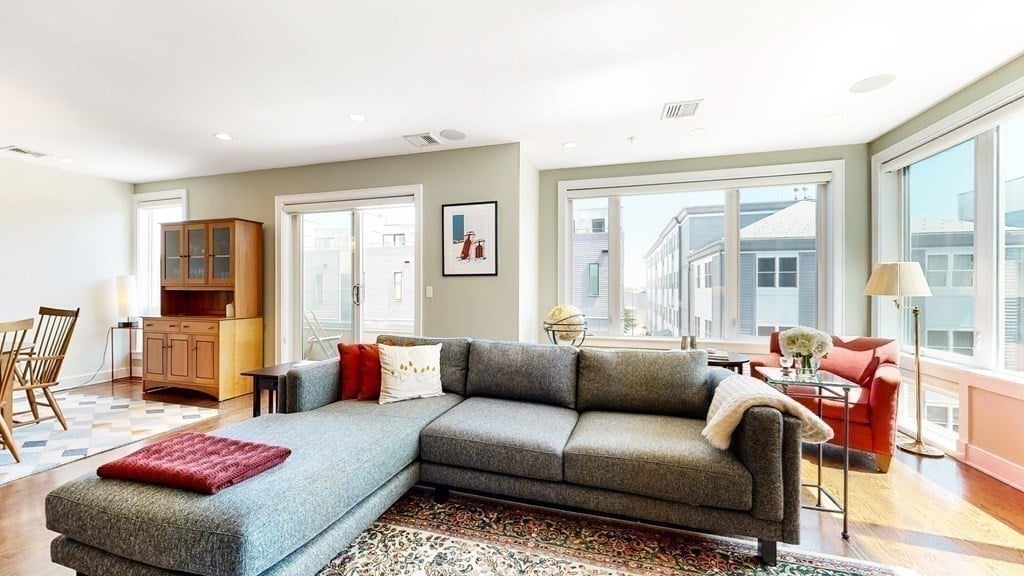 401 W First St #201