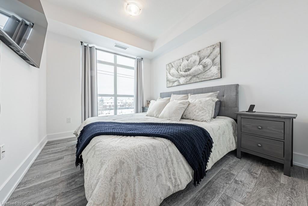 450 Dundas St E Unit: 302