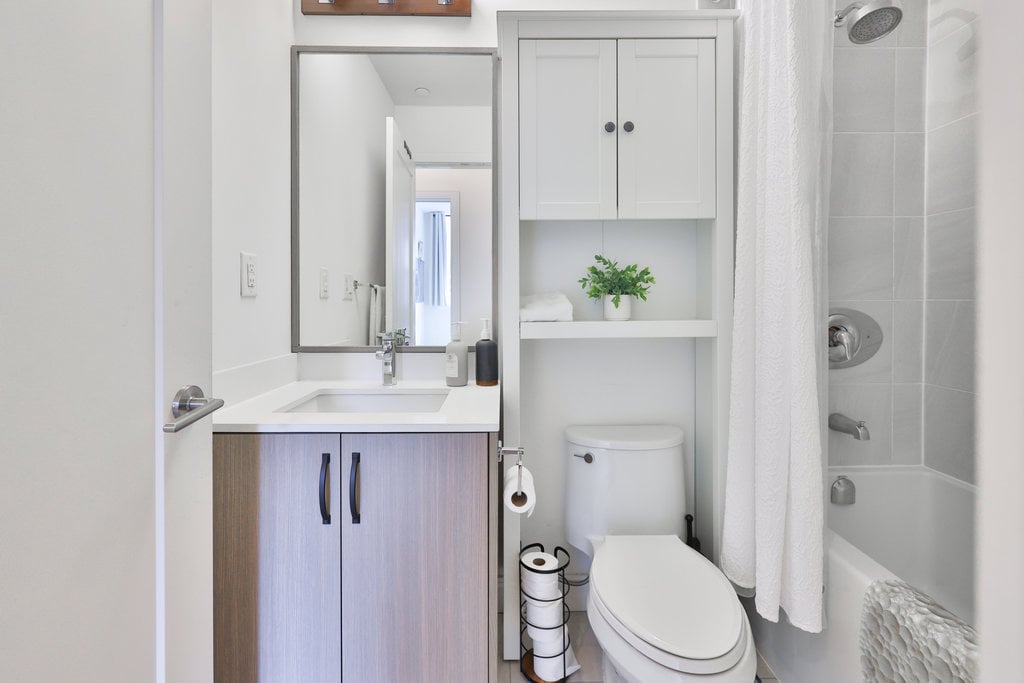 1575 Lakeshore Road #462
