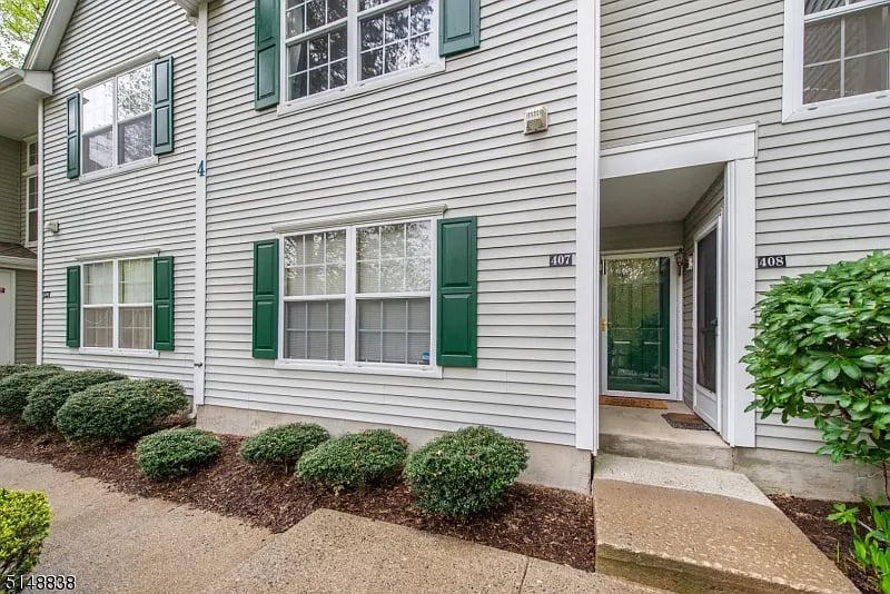 407 Chatfield Dr