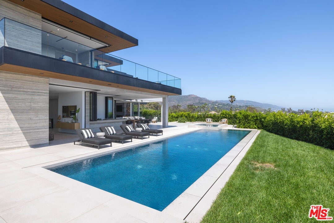 Zenith Horizon, Malibu Rd, 90265