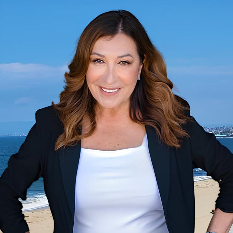 Linda Frieden Redondo Beach, CA Real Estate Agent Headshot