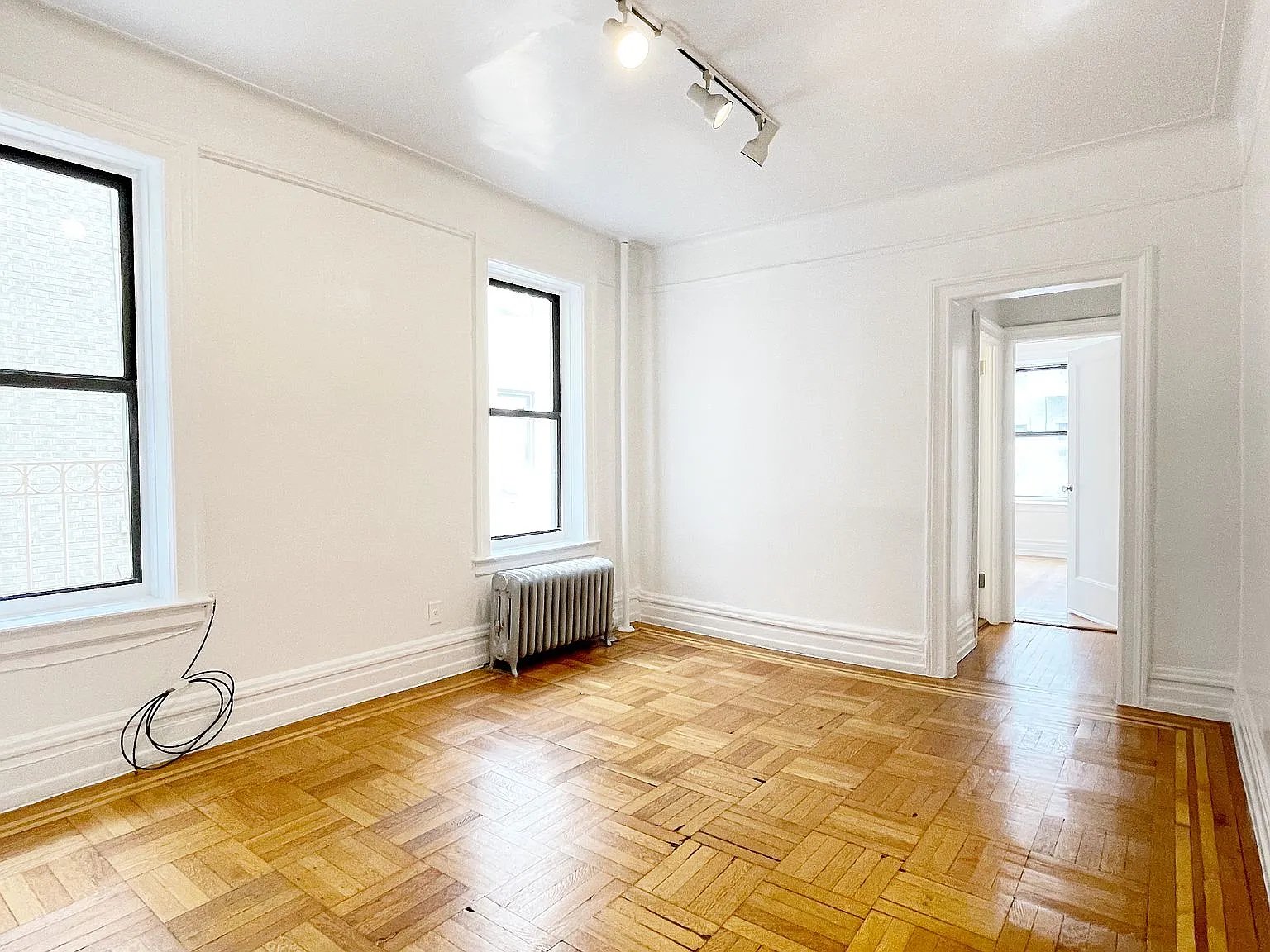 111 W 16th St APT 5C