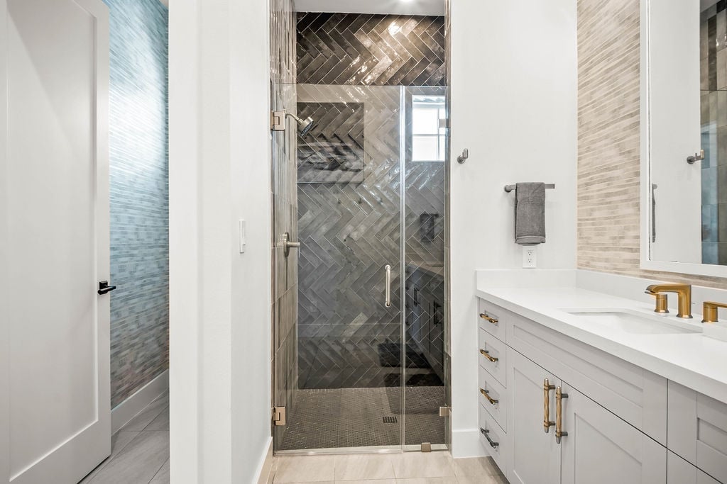 Coastline Drive - Custom Residence 