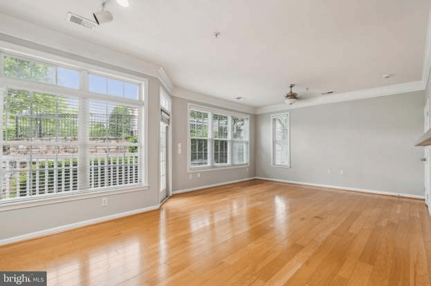 Just listed: 504 Sunset View # 103 in Leesburg Virginia Stratford Club condos
