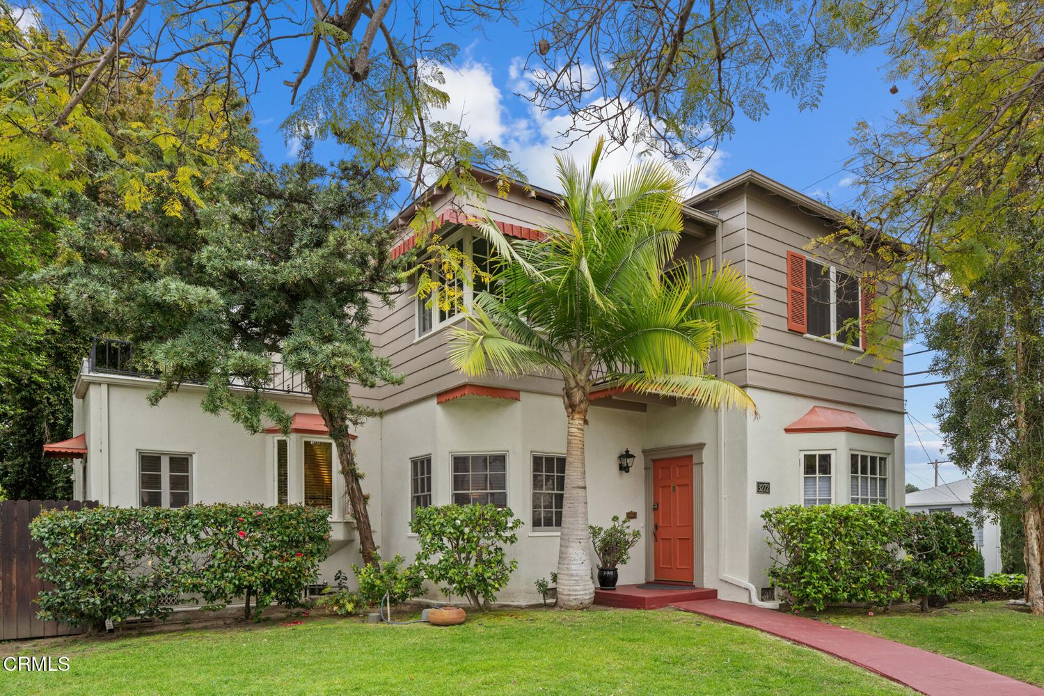 3272 Rowena Ave