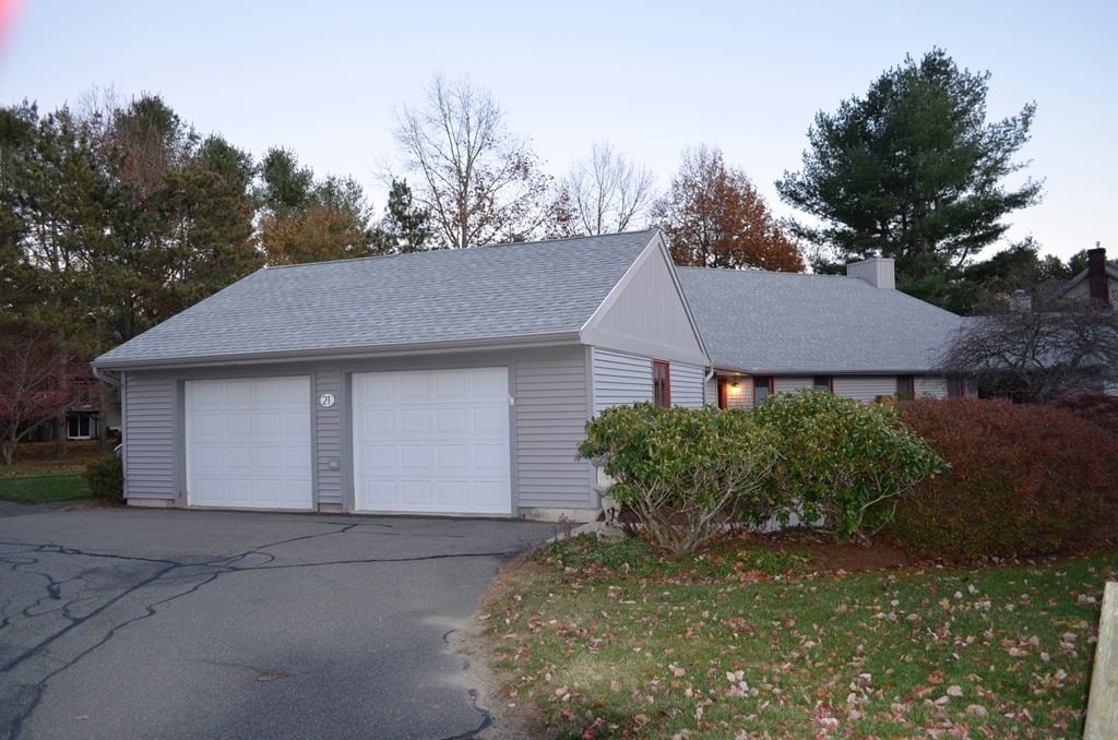 21 Baldwin Ln