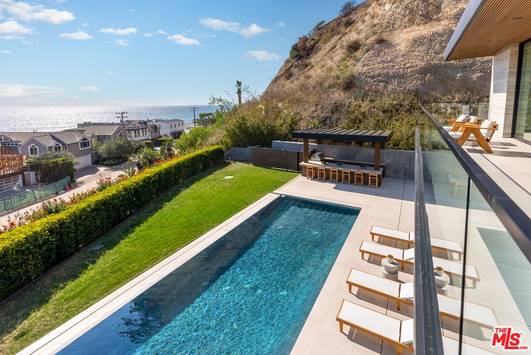 Zenith Horizon, Malibu Rd, 90265