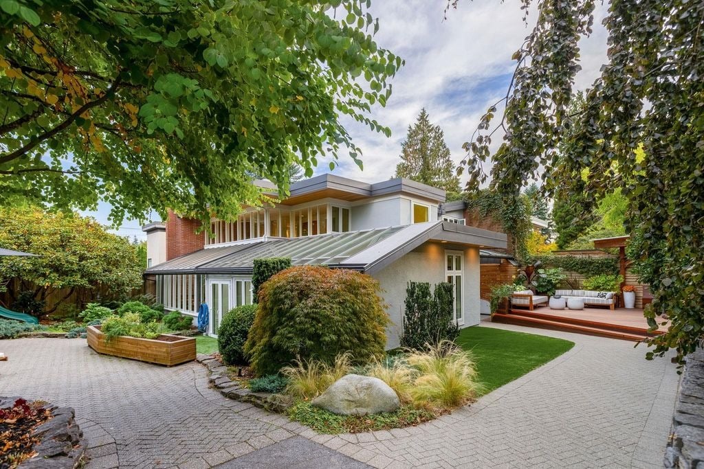 3708 Edgemont Blvd