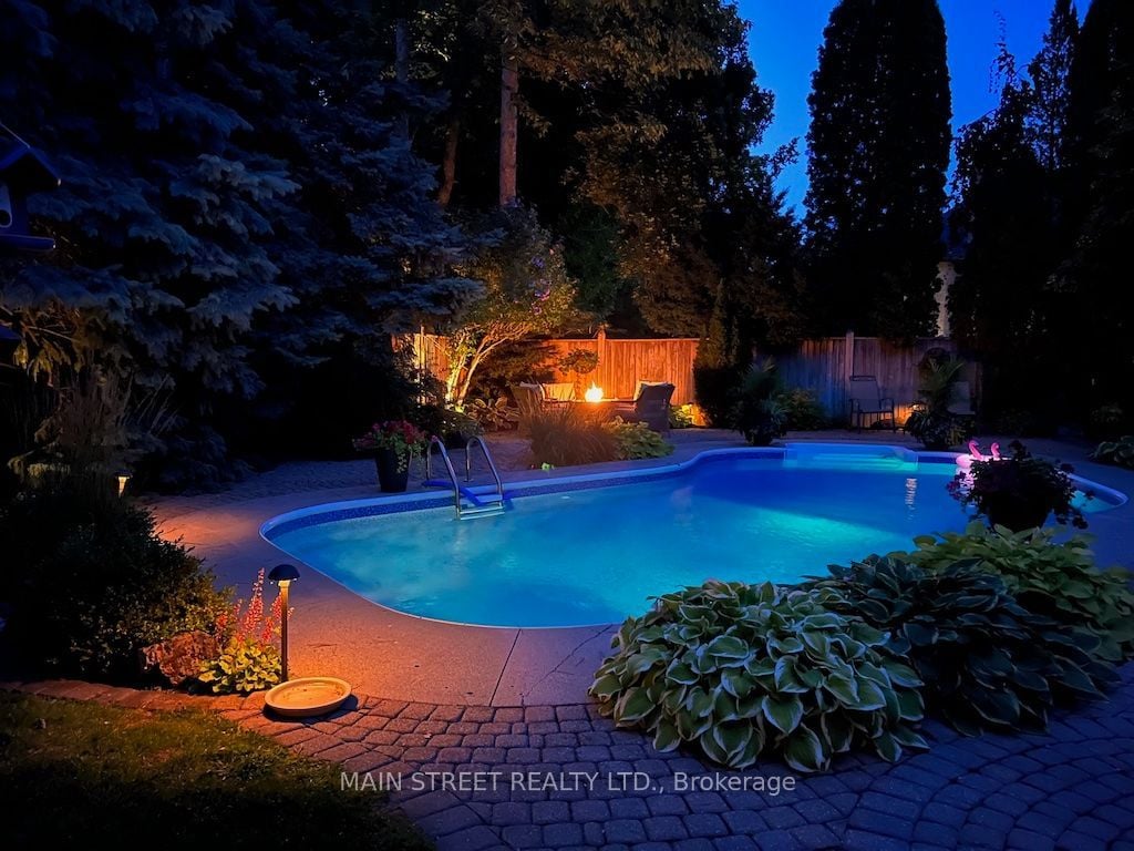 120 Willow Farm Lane, Aurora