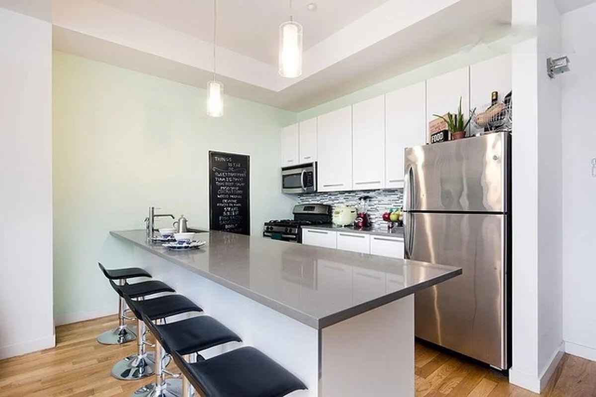 60 Java Street Unit: 2C