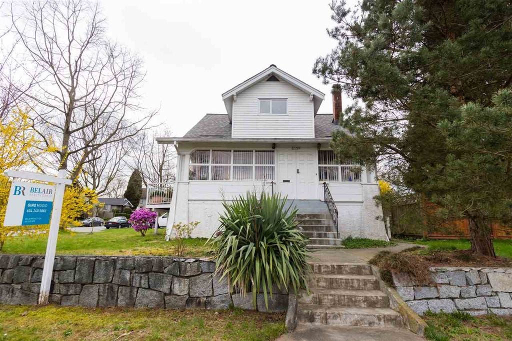 215 N Gilmore Ave
