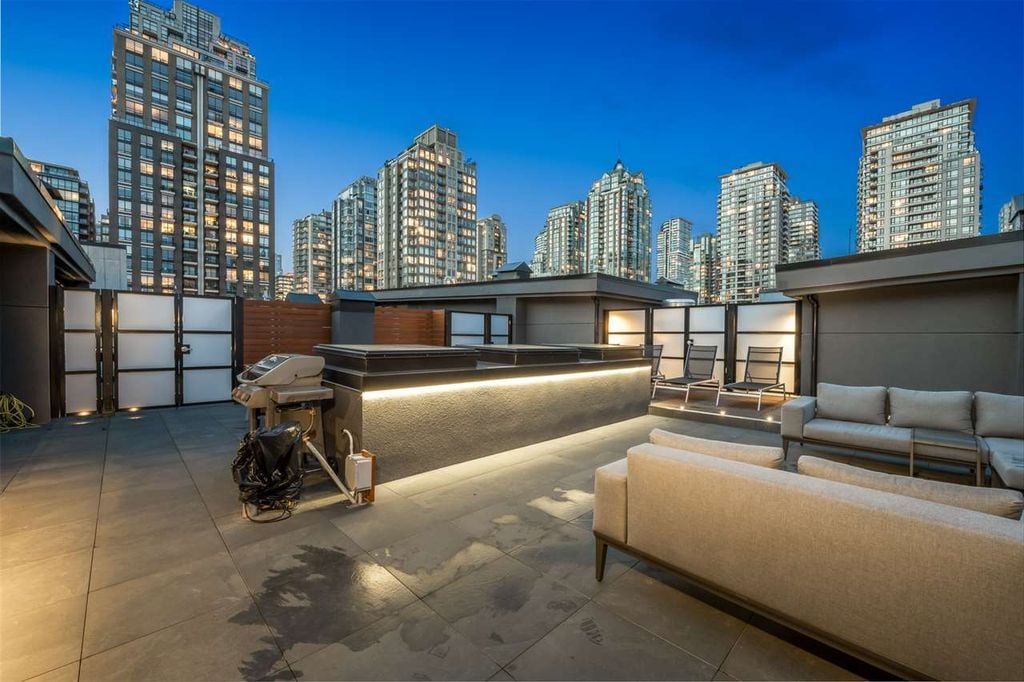 1066 Hamilton St, #303