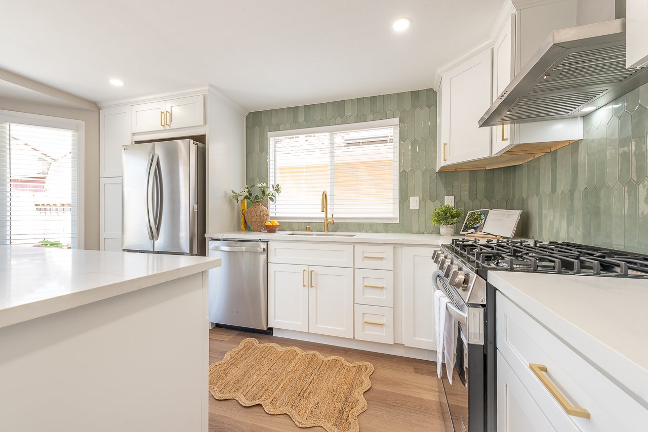 Newly Remodeled. 1 Bed/Bth down, Pioneer Elem!